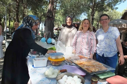 Balıkesir&rsquo;de &Ccedil;&ouml;lyaklılar geleneksel kahvaltıda buluştu

