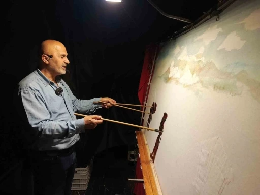 Balıkesir’de Hacivat-Karagöz canlı sinema etkinliği
