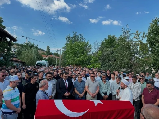 Balıkesir’de kalp krizi sonucu vefat eden polis Simav’da toprağa verildi
