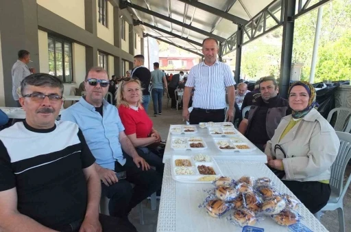 Balıkesir&rsquo;de Karadere hayrı 3 bin kişiyi buluşturdu
