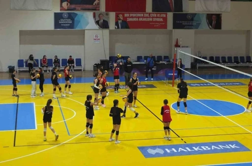 Balıkesir&rsquo;de kış spor okulları ilgi g&ouml;rd&uuml;
