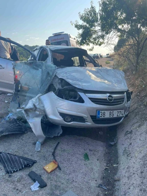 Balıkesir&rsquo;de şarampole u&ccedil;an otomobilde 1 kişi yaralandı
