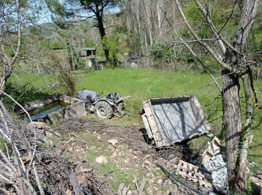 Balıkesir’de traktör devrildi, 1 kişi yaralandı
