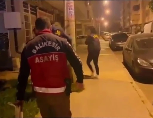 Balıkesir merkezli 5 ilde dolandırıcılık operasyonu
