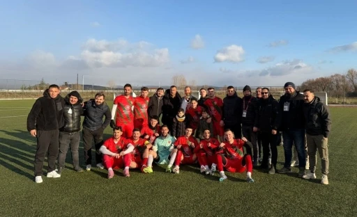 Balık&ouml;y Gen&ccedil;yurduspor&rsquo;dan &ccedil;ifte şampiyonluk sevinci
