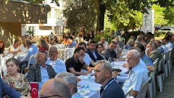 Balkan Türkleri bayramlaşma töreninde bir araya geldi
