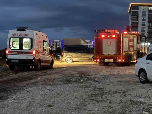 Balkonda çıkan yangın itfaiye ekipleri tarafından söndürüldü
