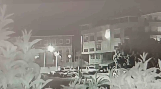 Balkonda oynayan &ccedil;ocuğun ateşle oyunu alt kattaki d&ouml;şeme at&ouml;lyesini k&uuml;le &ccedil;evirdi
