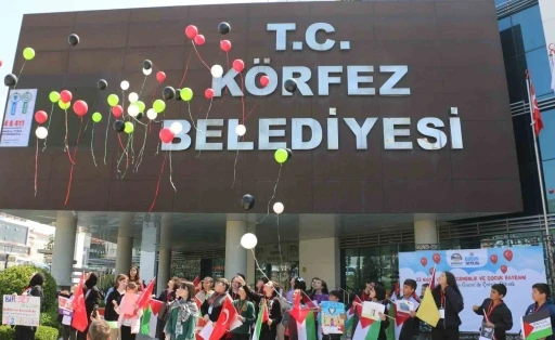 Balonlar Filistinli çocuklar için uçuruldu
