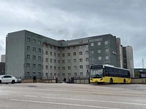 Bandırma’da teşhiste ihmal iddiasıyla 16 yaşındaki genç testisini kaybetti
