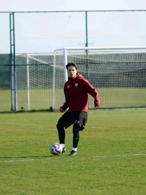 Bandırmaspor, &Ccedil;orum FK ma&ccedil;ı hazırlıklarını s&uuml;rd&uuml;r&uuml;yor
