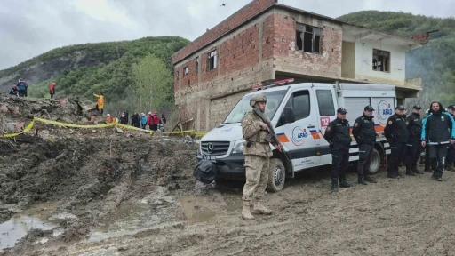 Bartın&rsquo;da ger&ccedil;eği aratmayan sel tatbikatı
