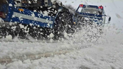 Bartın&rsquo;da kar yağışı etkisini s&uuml;rd&uuml;r&uuml;yor
