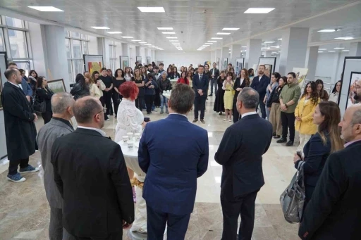 BAR&Uuml;&rsquo;de D&uuml;nya Sanat G&uuml;n&uuml; &ccedil;eşitli etkinliklerle kutlandı
