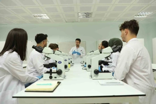 BAR&Uuml;&rsquo;l&uuml; &ouml;ğrencilerin T&Uuml;BİTAK 2209 başarısı devam ediyor
