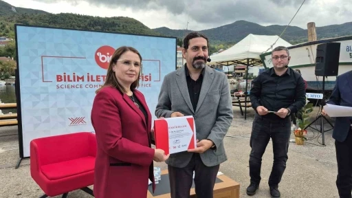BARÜ’nün bilim kafe etkinliğinde ahşap gemiciliğin tarihçesi anlatıldı
