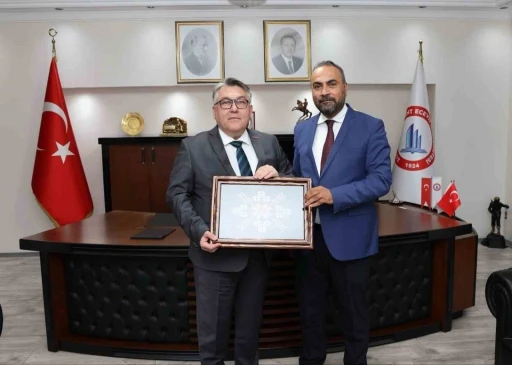 BARÜ Rektörü Akkaya’dan Rektör Özölçer’e nezaket ziyareti
