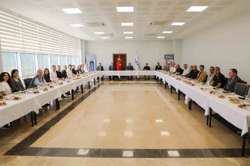 BARÜ Rektörü Akkaya, medya temcilcileriyel kahvaltıda buluştu
