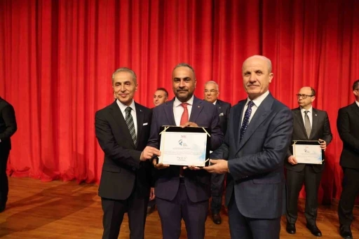 BAR&Uuml;&rsquo;ye Y&Ouml;K&rsquo;ten "Spor Dostu Kamp&uuml;s" &ouml;d&uuml;l&uuml;
