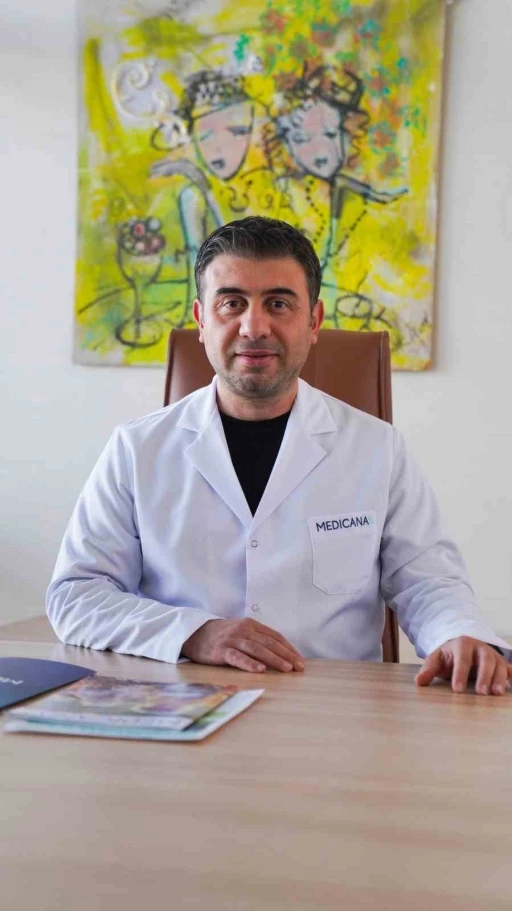 Baş ağrılarının sessiz tetikleyicileri: Diş sıkma ve k&ouml;t&uuml; duruş
