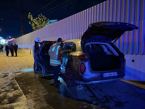 Başakşehir’de iki araç kafa kafaya çarpıştı: 5 yaralı

