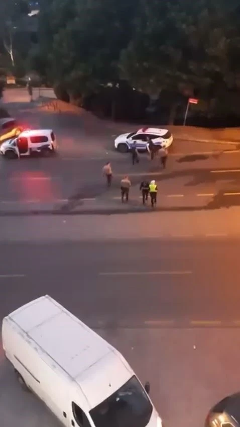Başakşehir&rsquo;de işletmeyi kurşunlayan motosikletliler su&ccedil;&uuml;st&uuml; yakalandı
