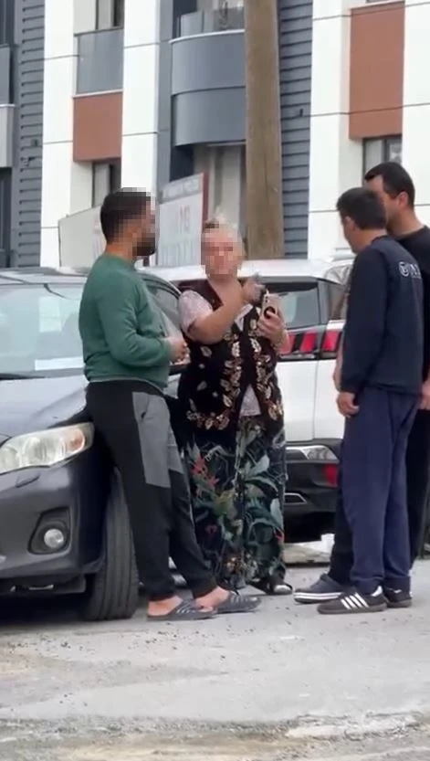 Başakşehir’de park yeri kavgası kameraya yansıdı