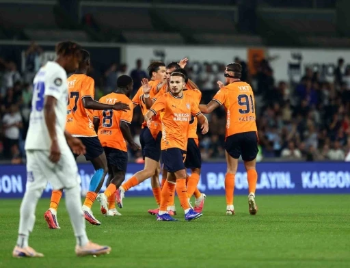 Başakşehir&rsquo;in yeni transferleri Karbownik ve Emin Bayram ilk resmi ma&ccedil;larına &ccedil;ıktı
