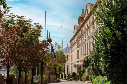 Başarılı gençlere İstanbul’da kapsamlı eğitim bursu
