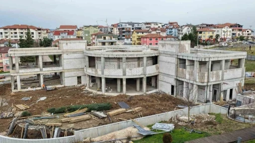 Başiskele&rsquo;de &ccedil;ocuk k&uuml;t&uuml;phanesi ve oyuncak m&uuml;zesi inşaatı s&uuml;r&uuml;yor
