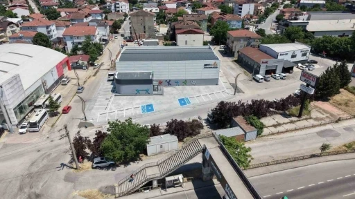 Başiskele&rsquo;de inşa edilen yeni spor salonu a&ccedil;ılış i&ccedil;in g&uuml;n sayıyor
