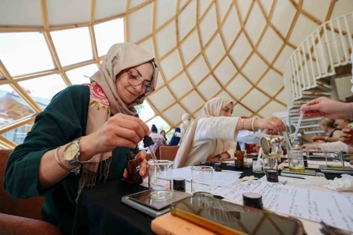 Başiskele&rsquo;de kadınlar aromaterapi eğitimleriyle kendi doğal &uuml;r&uuml;nlerini &uuml;retiyor
