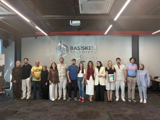 Başiskele&rsquo;de "Evlilik Okulu" ile mutlu ve g&uuml;&ccedil;l&uuml; ailelerin temeli atılıyor
