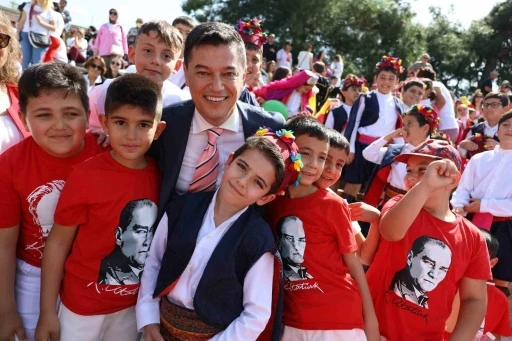 Başkan Acar: "&Ccedil;ocuklarımızın g&uuml;venle b&uuml;y&uuml;d&uuml;ğ&uuml; bir geleceği kurmak hepimizin sorumluluğudur"
