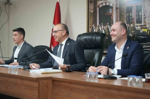 Başkan Akın: "Turgutlu&rsquo;nun &ouml;n&uuml;n&uuml; a&ccedil;ıyoruz"
