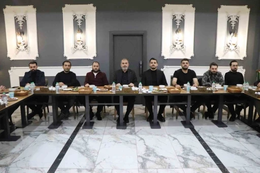 Başkan Alan, gen&ccedil;lerle bir araya geldi
