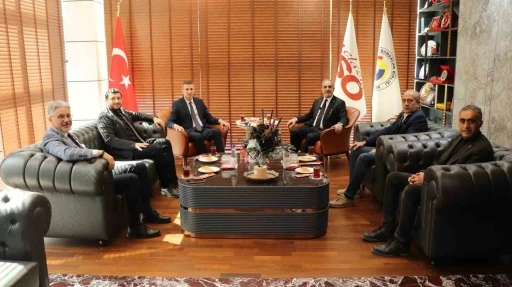 Başkan Alan, "&Uuml;niversite ve iş d&uuml;nyası arasında yapılacak her t&uuml;rl&uuml; iş birliğinde &uuml;zerimize d&uuml;şeni yapmaya hazırız"

