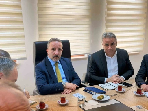 Başkan Albayrak: "Perşembe&rsquo;de alt ve &uuml;styapı &ccedil;alışmalarımız hız kesmiyor"
