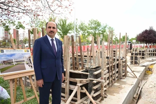 Başkan Altay: "150 milyon lira maliyetle yayalar ve bisiklet kullanıcıları i&ccedil;in 2 yeni &uuml;st ge&ccedil;it yapıyoruz"
