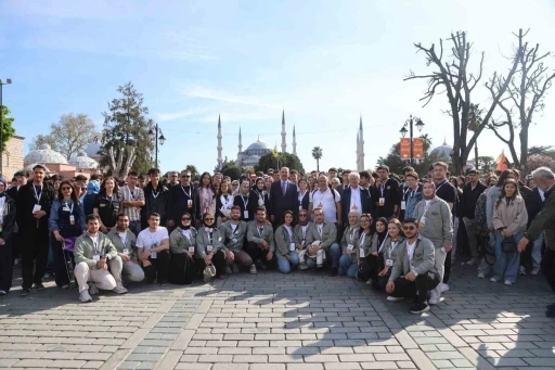 Başkan Altay: "Gen&ccedil; Seyyah projemizle bu yıl 25 bin 920 &ouml;ğrencimizi İstanbul&rsquo;un tarihi atmosferiyle buluşturduk"
