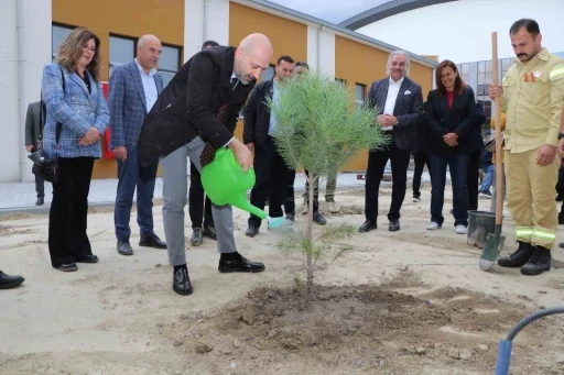 Başkan Arıkan: &quot;Orman yoksa su da yok, yaşam da yok&quot;

