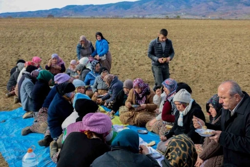 Başkan Arslan sarımsak iş&ccedil;ileriyle bir araya geldi
