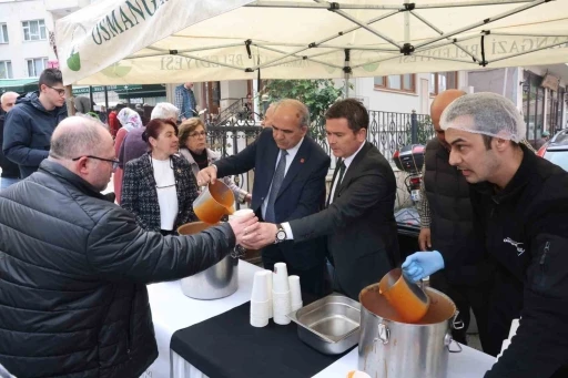 Başkan Aydın&rsquo;ın cuma durağı Muradiye Mahallesi oldu
