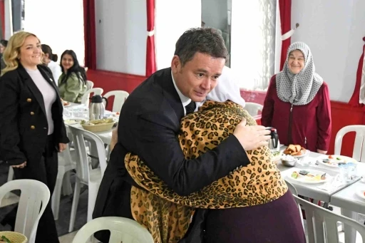 Başkan Aydın Sırameşeler&rsquo;de vatandaşın nabzını tuttu
