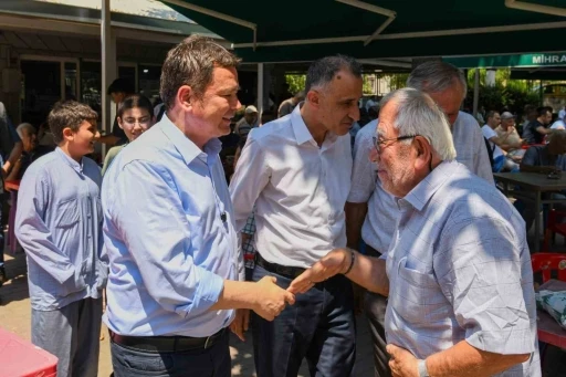Başkan Aydın vatandaşlarla sahada omuz omuza

