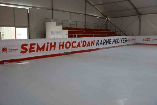 Başkan Balaban&rsquo;dan karne hediyesi
