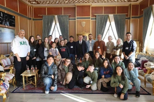 Başkan Balaban&rsquo;dan &ouml;ğrencilerin projesine destek
