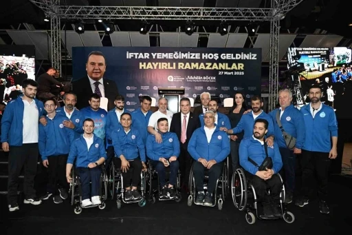 Başkan Böcek şehit yakınları ve gazi aileleri ile iftarda buluştu
