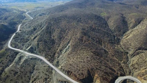 Başkan Bozcan&rsquo;dan  Alacakaya yolu i&ccedil;in t&uuml;nel projesi
