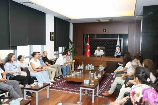 Başkan Büyükgöz, YKS’de ilk bine giren öğrencileri ağırladı
